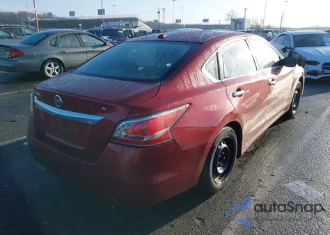 2015 Nissan Altima 2.5/2.5 S/2.5 Sl/2.5 Sv z USA, uszkodzony, nr VIN 1N4AL3AP4FC459943